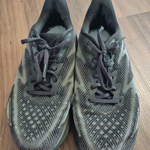 Hoke Clifton 9 Black running shoe - Picture 1 of 5